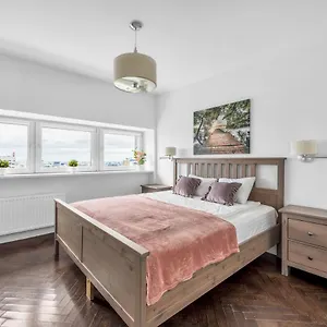23rd Floor 3br With Views Of Apartament
